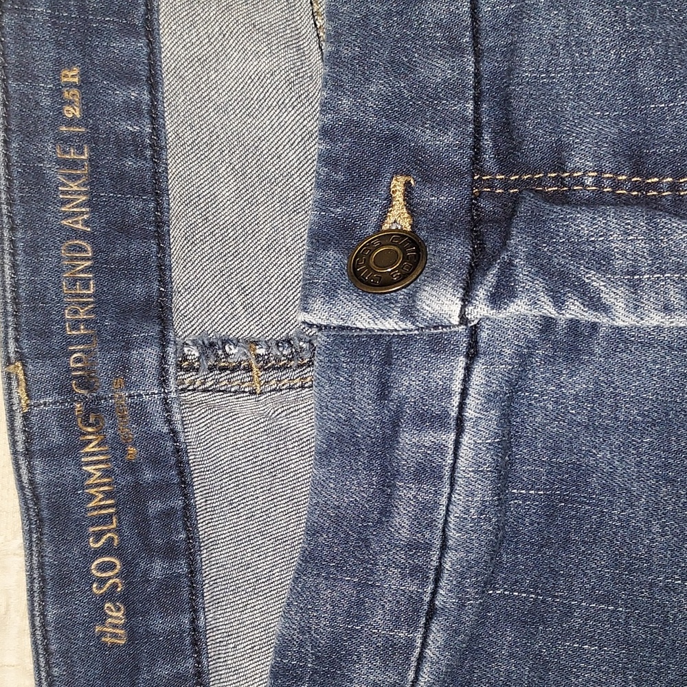 Chico's The So Slimmung Girlfriend Ankle Jeans - Picture 8 of 10